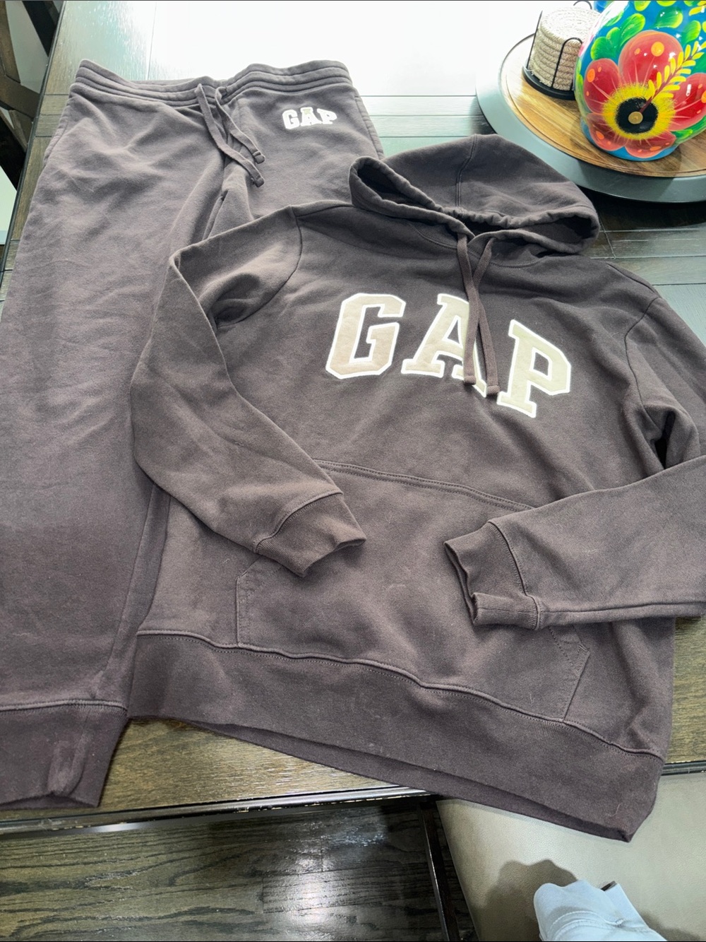 GAP Men's Hoodie and Sweatpants Set - Dark Brown with Cream Logo